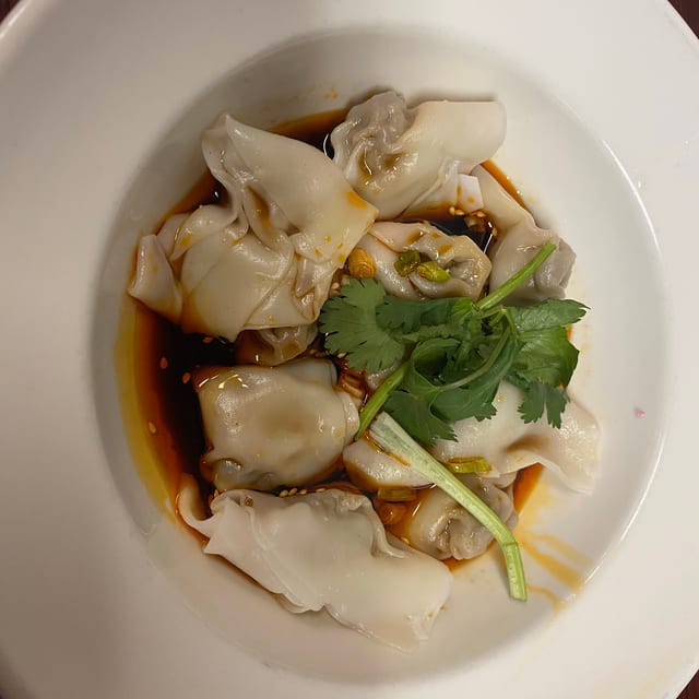 Wontons in Chili Oil 红油抄手。.