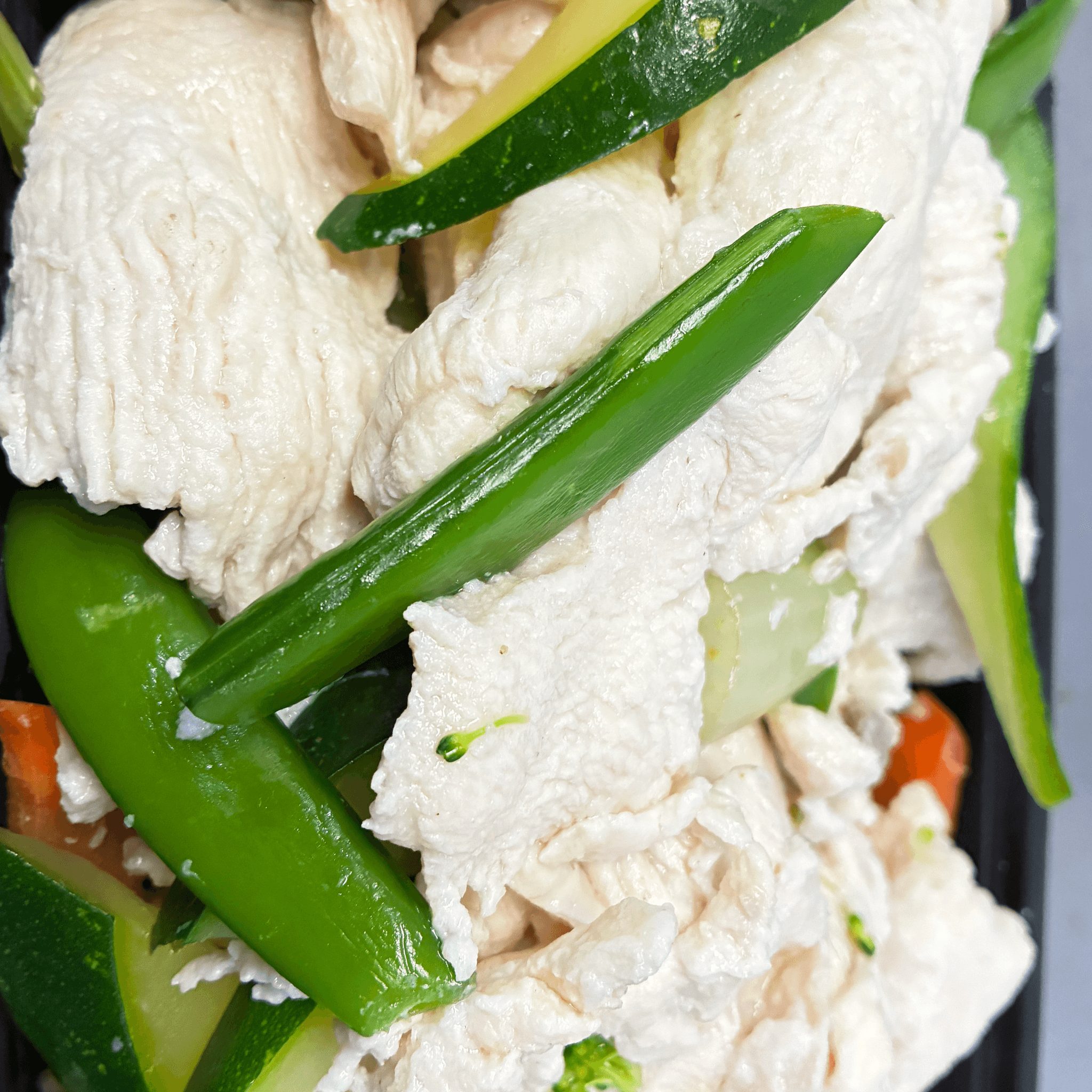 Steamed Organic Chicken with Mixed Vegetables.