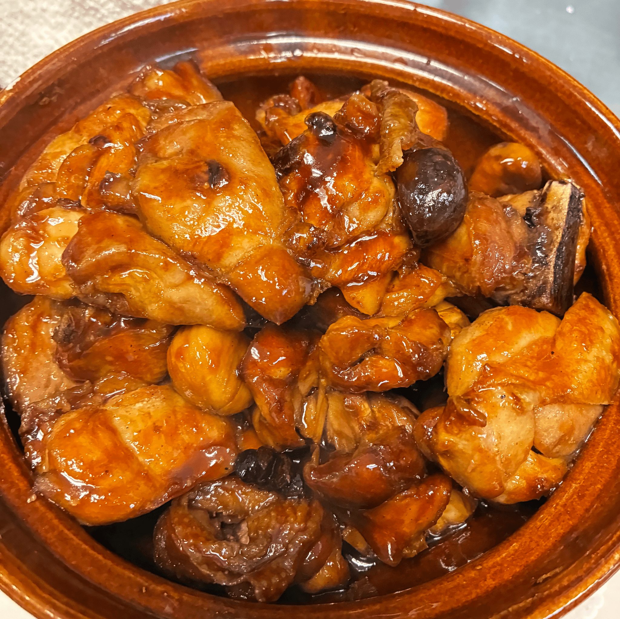 Braised Chicken with Chestnuts 板栗鸡煲.