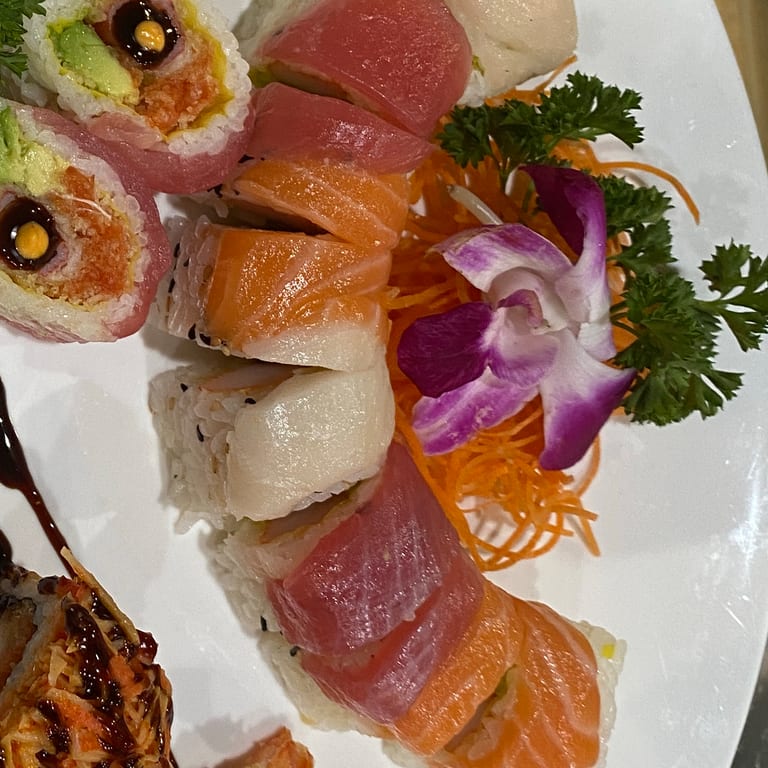 Delicious Rainbow Roll Experience